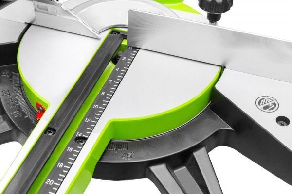 Пила торцовочная Zipper ZI-KGS250K