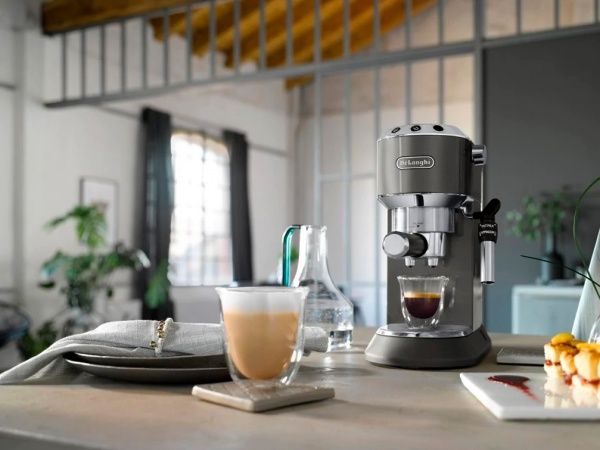 Кавоварка Delonghi EC785.GY 
