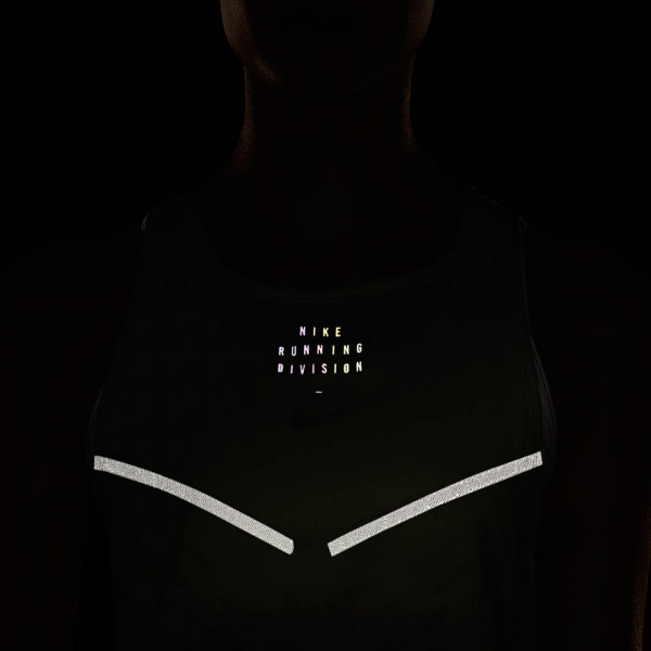 Майка Nike W NK DFADV RUN DVN ENG TANK DM7558-394 р.XS мятный