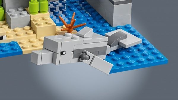 Конструктор LEGO Minecraft Приключения на пиратском корабле 21152