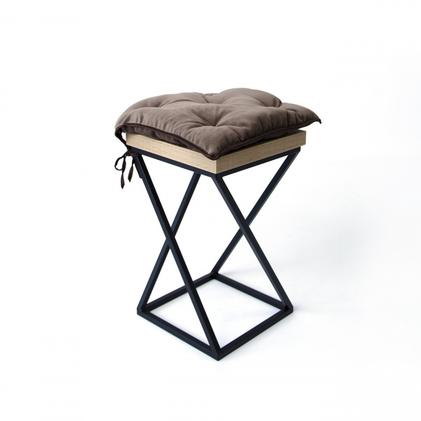 Подушка декоративная Романс темно-коричневая 400х400