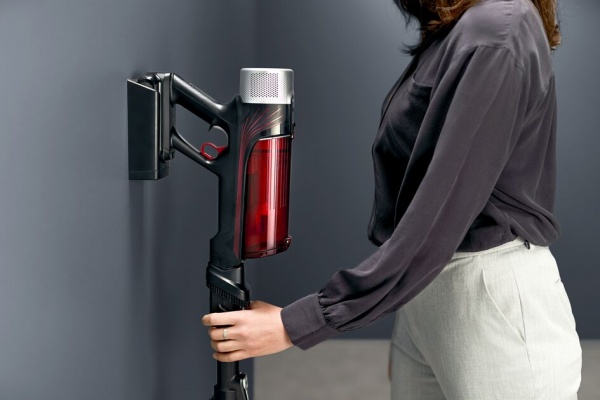 Пылесос аккумуляторный Rowenta X-Force 9.6 Animal RH2079WO black/red 