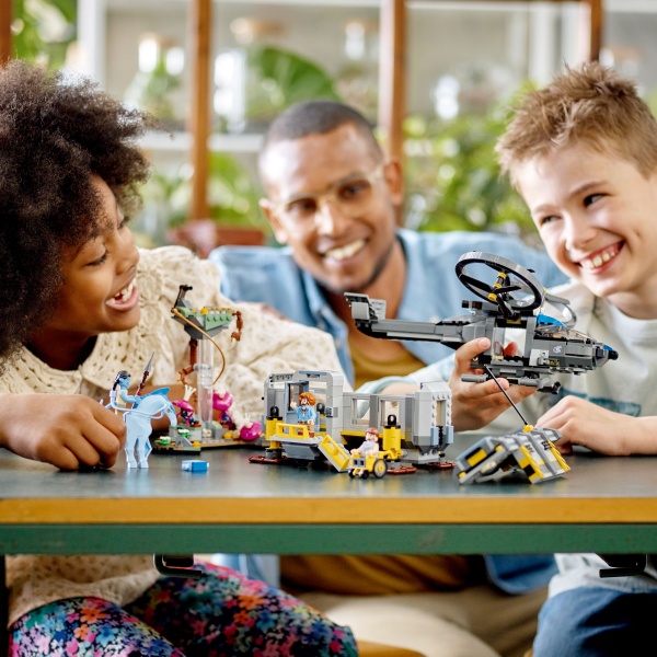 Конструктор LEGO Ideas Гори Алілуя: 26-а ділянка та вантажний конвертоплан «Самсон» 75573