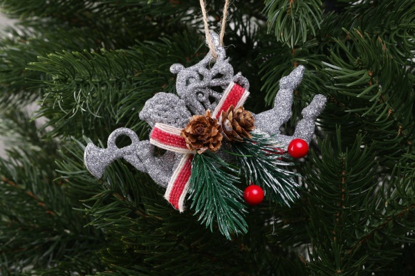 Декоративна підвіска Янгол з декором 13x9 см HF20Y2-11S срібло