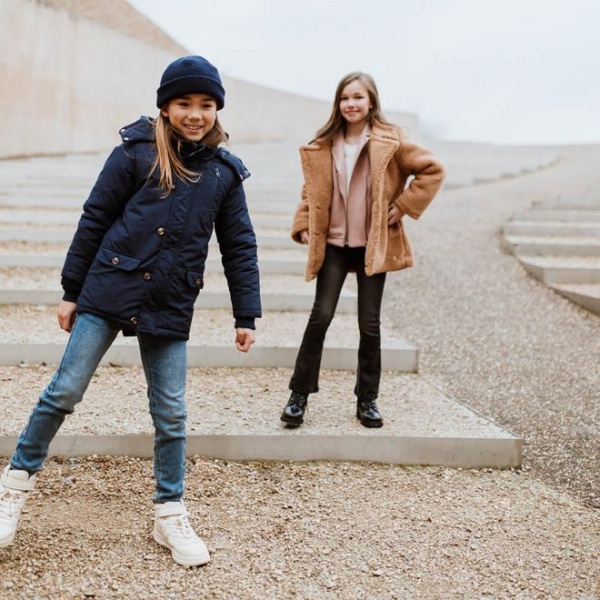 Джинсы NWM для девочек р.152 черный U44066-1 