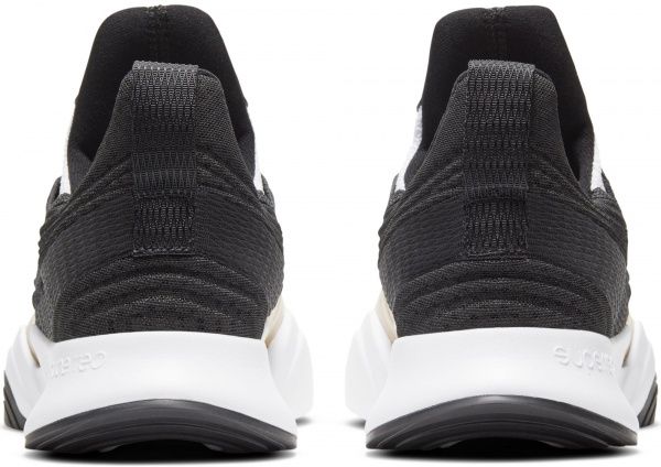 Кроссовки Nike CT1248-109 р.US 6,5 черно-белый