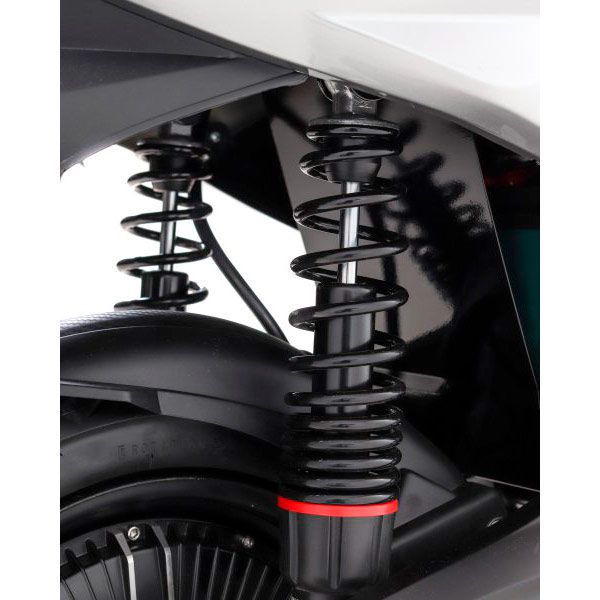 Електроскутер YADEA S-WAY (silver)