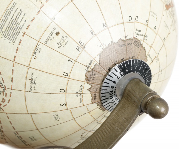 Глобус в ассортименте 21,5x12 см