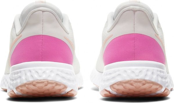Кросівки Nike WMNS REVOLUTION 5 BQ3207-103 р.US 9 білий