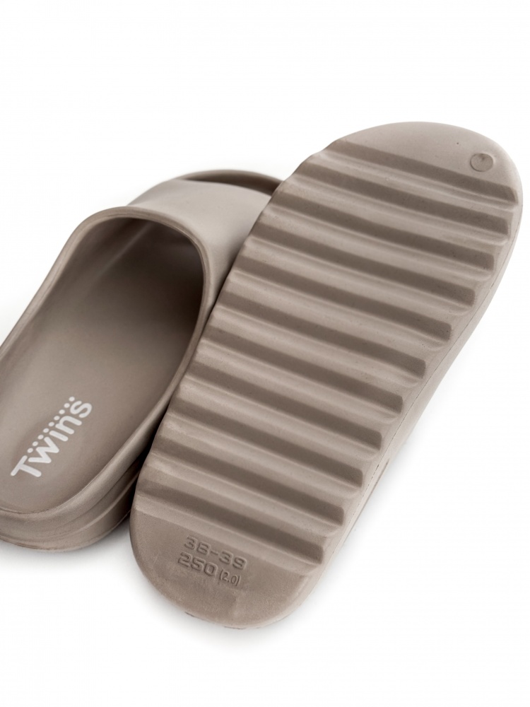 Шльопанці Twins р.42-43 сірий