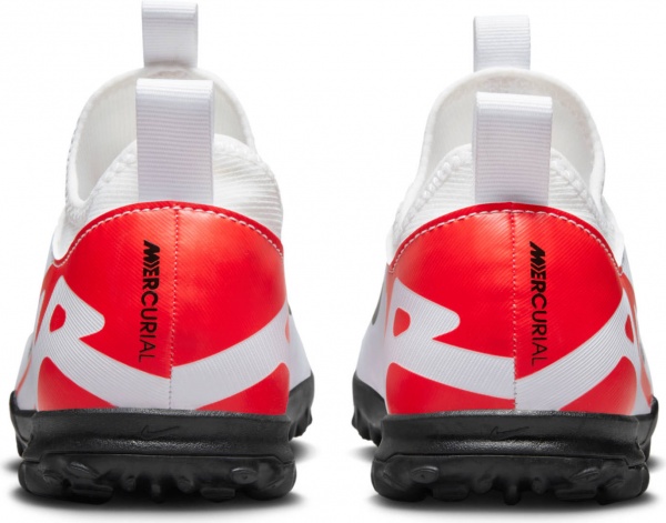 Cороконіжки Nike NIKE JR. ZOOM MERCURIAL VAPOR 15 ACADEMY TF DJ5621-600 р.36,5 червоний