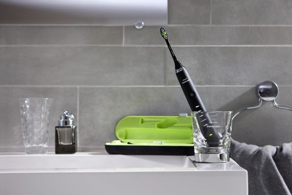 Електрична зубна щітка Philips Sonicare DiamondClean HX9352/04
