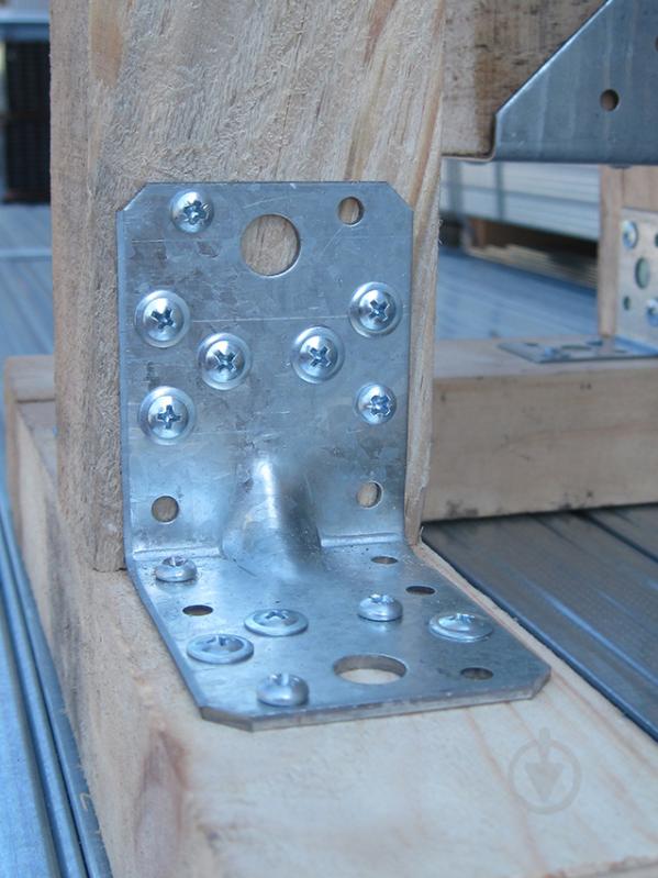 Уголок металлический наличие ребер жесткости 90x90x65мм 2,5мм 