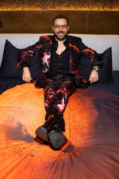 Комплект постільної білизни by Andre TAN Чоловіки з Марса євро чорний із червоним SoundSleep 