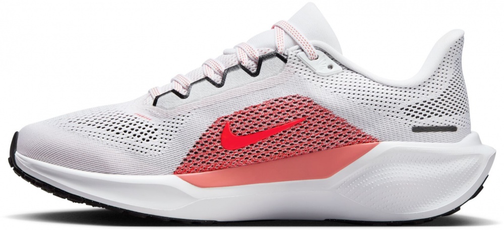 Кроссовки женские Nike PEGASUS 41 FD2723-109 р.39 белые