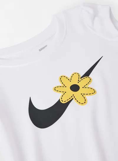 Комплект дитячого одягу Nike SPORT DAISY BIKE SHORT SET 36J082-Y1X р.6 білий