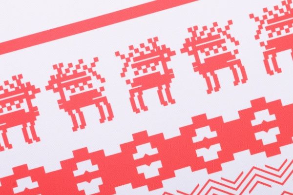 Скатерть новогодняя белые олени 150x220 см белый с красным ІТА ДРІМ 