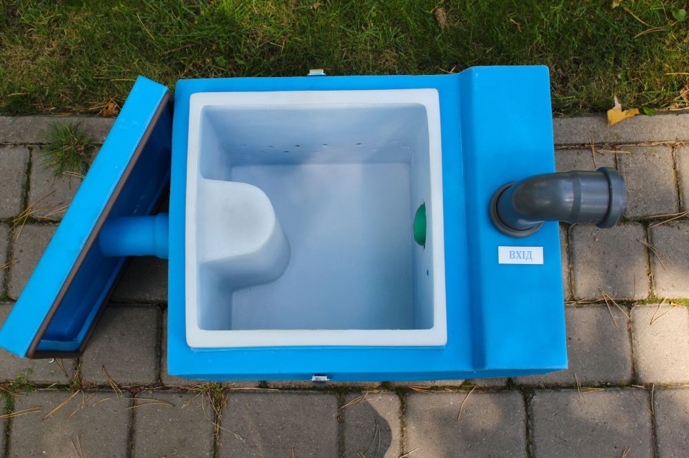 Жировловлювач 50 л з касетою 340x300х340 мм поліетилен