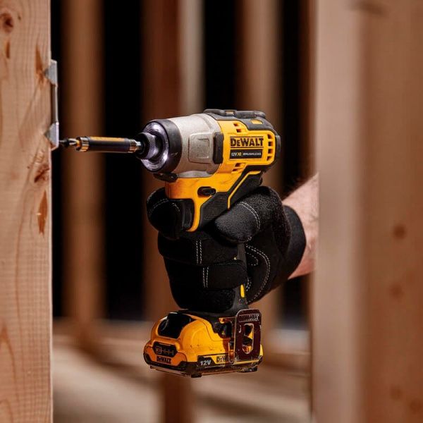Набір акумуляторного інструменту DeWalt DCK2110C2T