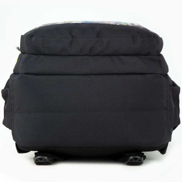 Рюкзак школьный GoPack Education 113-8 Play football 44611