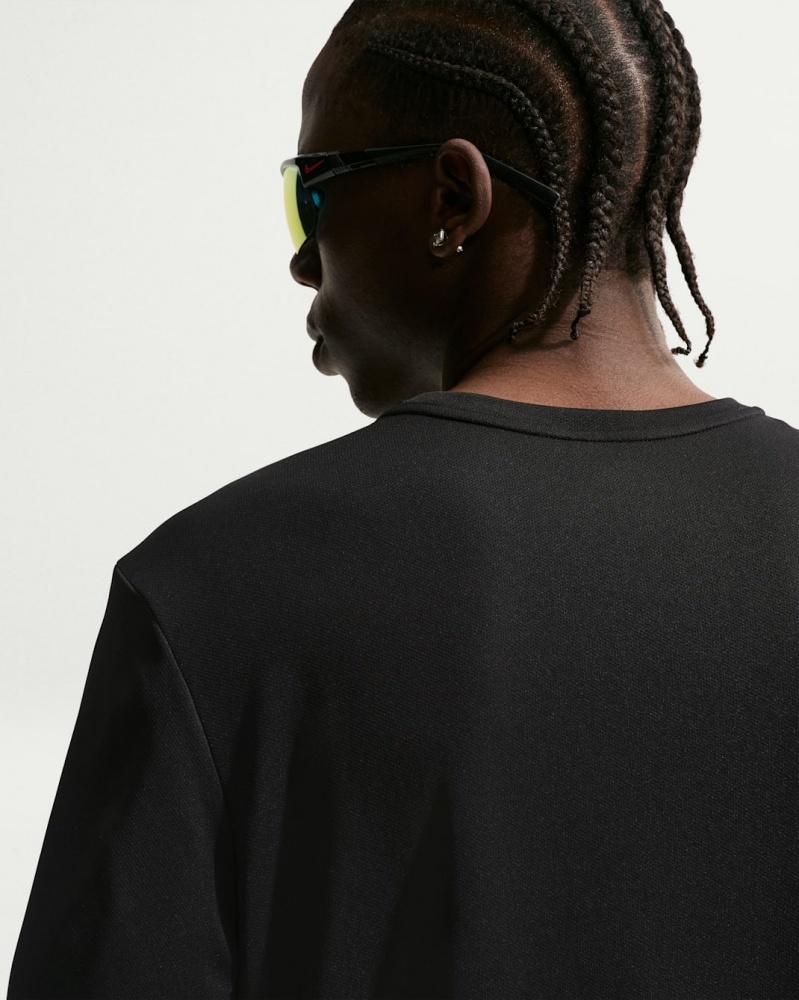 Футболка Nike M NK DF UV MILER SS IF2082-010 р.L черный