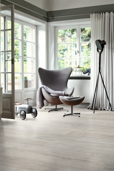 Ламинат Egger EHL V4 145 1513972 дуб элва серый 32/АС4 1292х193х8 мм 