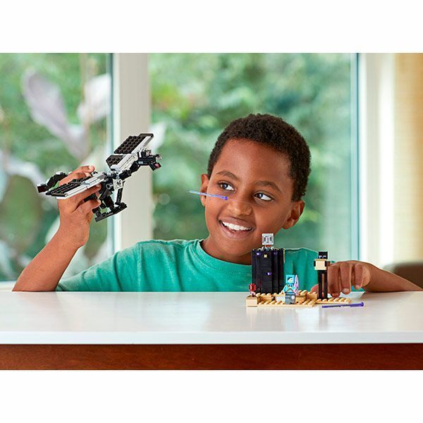 Конструктор LEGO Minecraft Битва на земле 21151