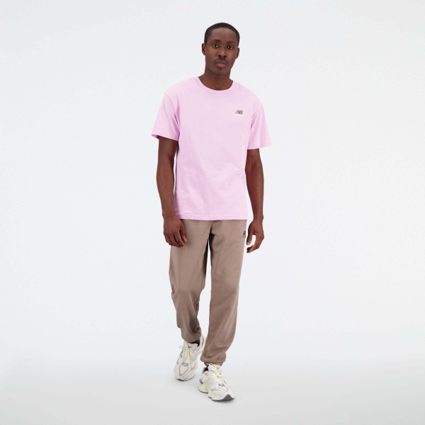 Футболка New Balance UNI-SSENTIALS UT21503LLC р.M зелений