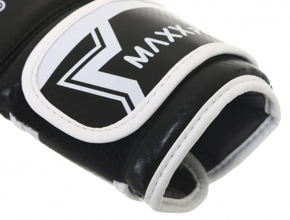 Боксерские перчатки MaxxPro AVG-451 Black vynil-10 р. 10 10 ozoz Black vynil-10 черный