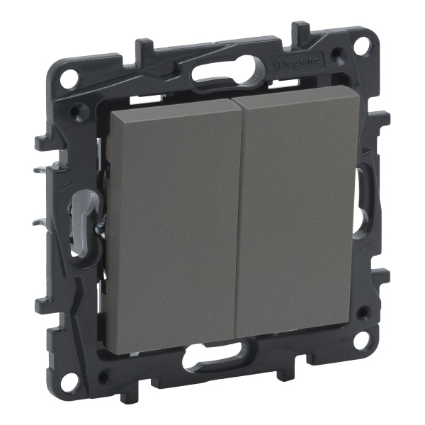 Перемикач прохідний двоклавішний Niloe Step 863408 без підсвітки сталь