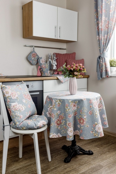 Скатерть Pionia d136 136x136 см La Nuit 