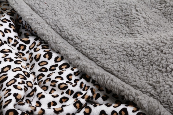 Плед двухсторонний из микрофибры Sherpa 220x200 см в ассортименте La Nuit 