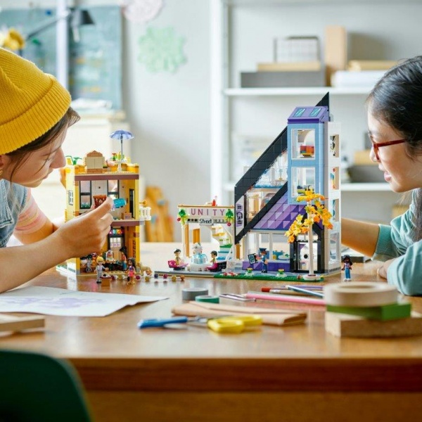 Конструктор LEGO Friends Квіткові та дизайнерські крамниці у центрі міста 41732
