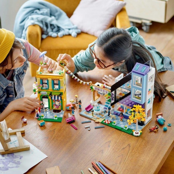 Конструктор LEGO Friends Квіткові та дизайнерські крамниці у центрі міста 41732
