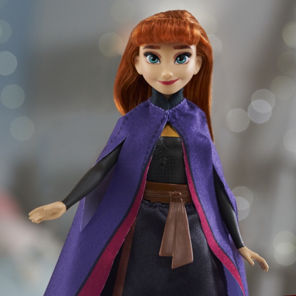 Кукла Hasbro Disney Frozen 2 Королевский наряд в ассортименте (Эльза/Анна) E7895
