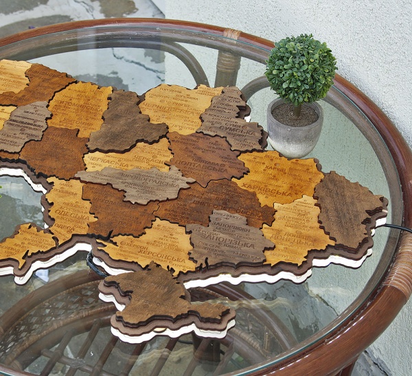 Панно декоративное Карта Украины 3D с подсветкой (220В) 38,5x55 см коричневый 