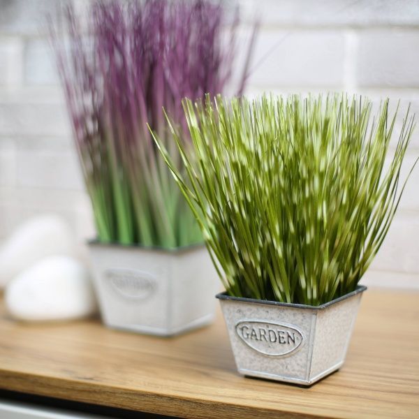 Растение искусственное Мискант в металлическом горшке 10х20 см зеленый с белым