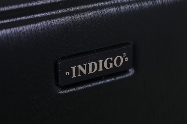 Валіза 39 л чорний LS22300 49х36х22 ABS 