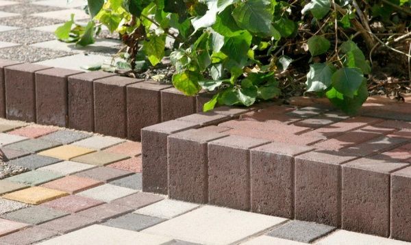 Бордюр для газону Золотой Мандарин фігурний квадратний коричневий 500 x 250 x 80 мм.