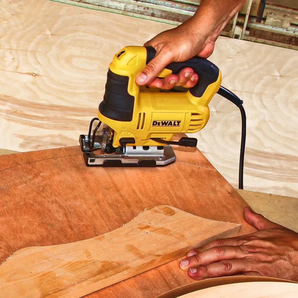 Электролобзик DeWalt DWE349