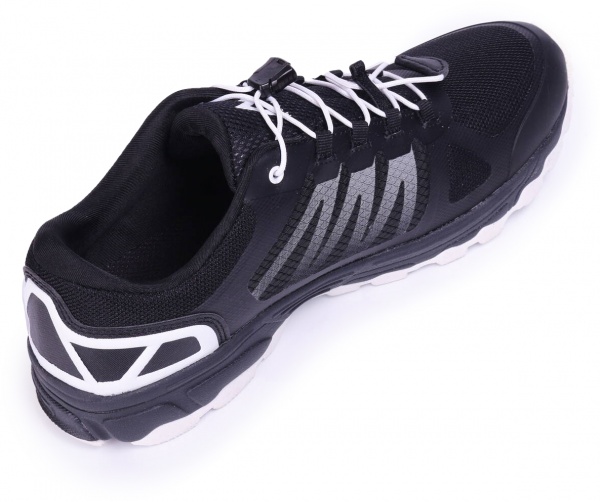 Кросівки McKinley Kansas II AQB W 414894-904057 р.EUR 41 чорний