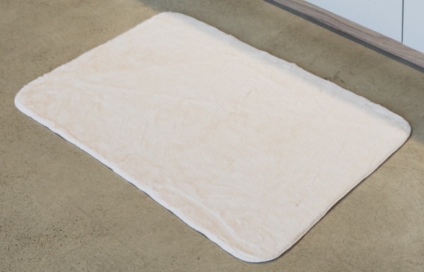 Коврик для ванной комнаты Dariana Moon из эко-меха 60x90 см айвори