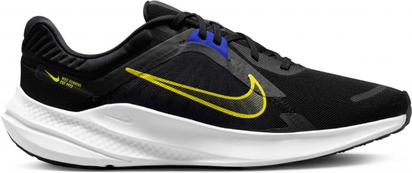 Кроссовки Nike NIKE QUEST 5 DD0204-008 р.41 черный