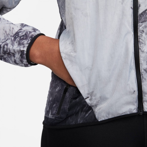 Вітрівка Nike TRAIL REPEL JKT DX1041-011 р.XS сірий