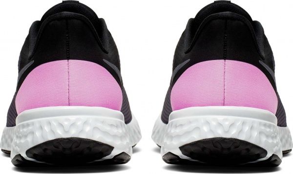 Кроссовки Nike NIKE REVOLUTION 5 BQ3207-004 р.US 5,5 черный