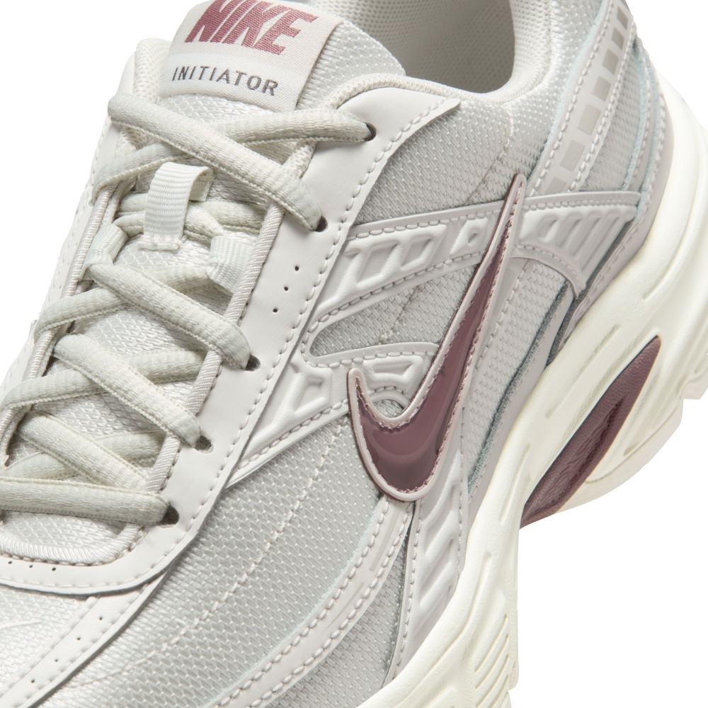 Кроссовки женские Nike INITIATOR 394053-007 р.38,5 бежевые