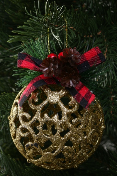 Куля новорічна з декором E09025G d 90 мм золотий