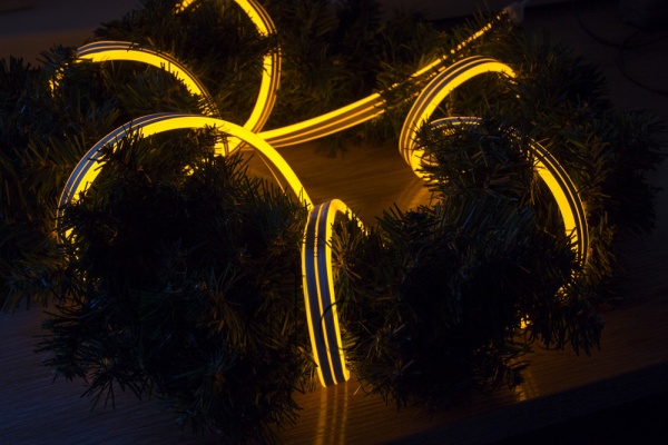 Электрогирлянда линейная Девилон Гибкая трубка желтая 950026 светодиодная (LED) 3 м 