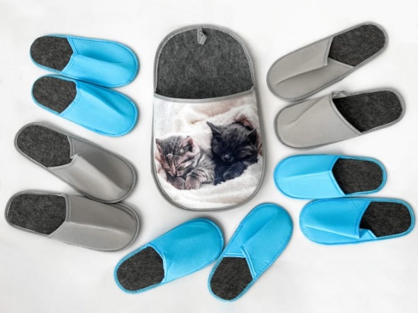Набор тапочек для гостей La Nuit Cats 5 пар 8157 серый с рисунком 