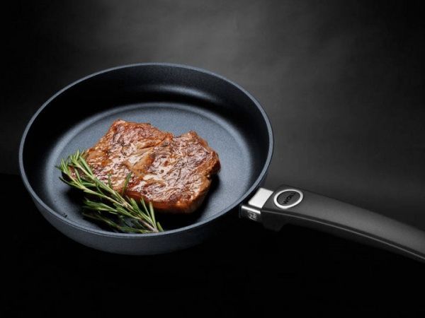 Сковорода Saphir Lite Induktion 20 см W520SLI Woll